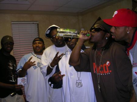 D.F.B ==>DeSiGn ==> DeM FrAnChiZe BoYz